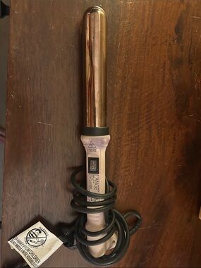 Lange Gold Curling Wand with Light Pink Handle